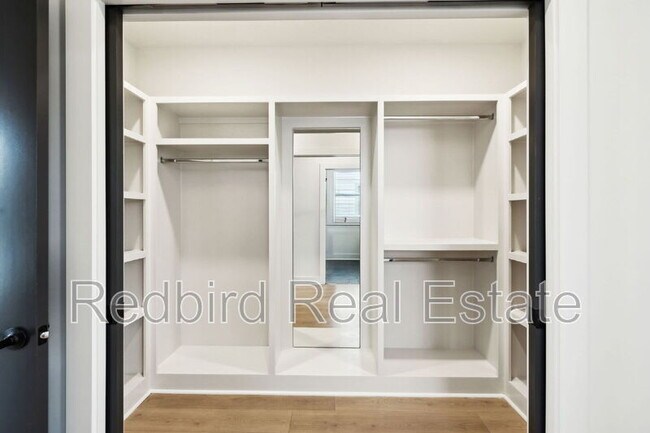 Building Photo - 2109 23rd Ave N