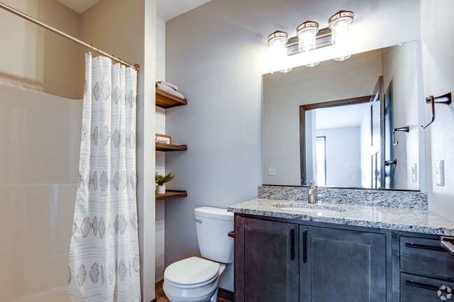 Building Photo - 1609 Doman Dr