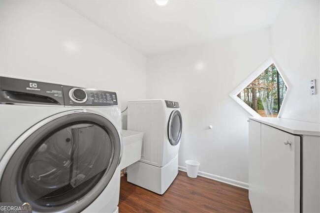 Building Photo - 530 Matterhorn Way