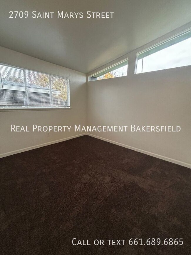 Building Photo - 2709 St Marys St