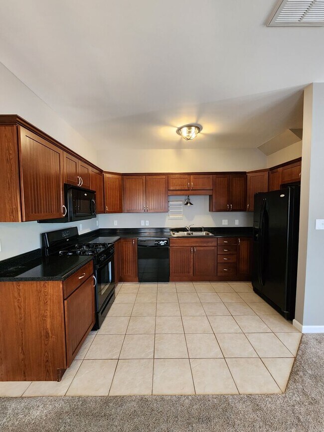 Building Photo - 14 Cherry Laurel Ln