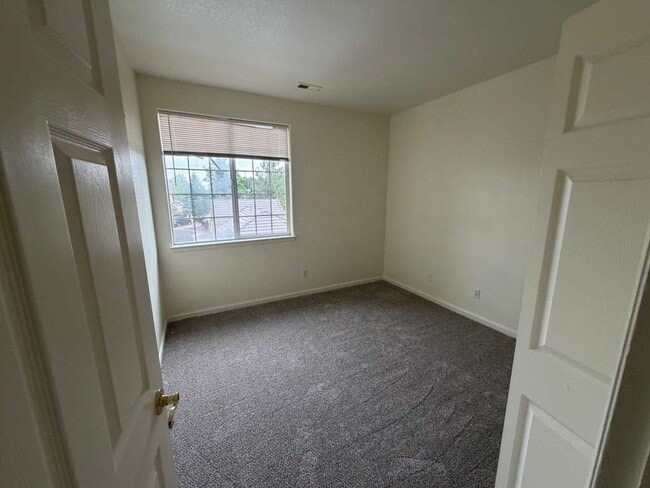 Building Photo - 22675 E Ontario Dr
