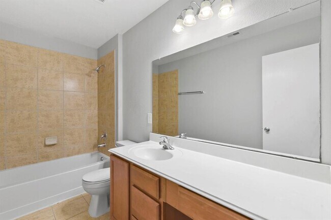 Building Photo - 16013 Sweetwater Fields Ln