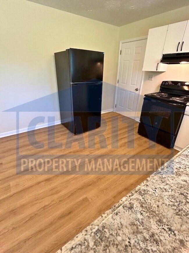 Building Photo - Three bedroom ranch-style home in Chattanooga!