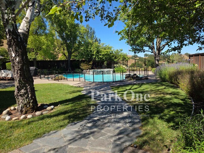 Building Photo - Amazing One of a Kind Home in the Heart of Danville with Pool & Views!