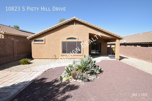 Building Photo - Rancho Del Lago 3 Bedroom 2 Bath + Den/Hom...