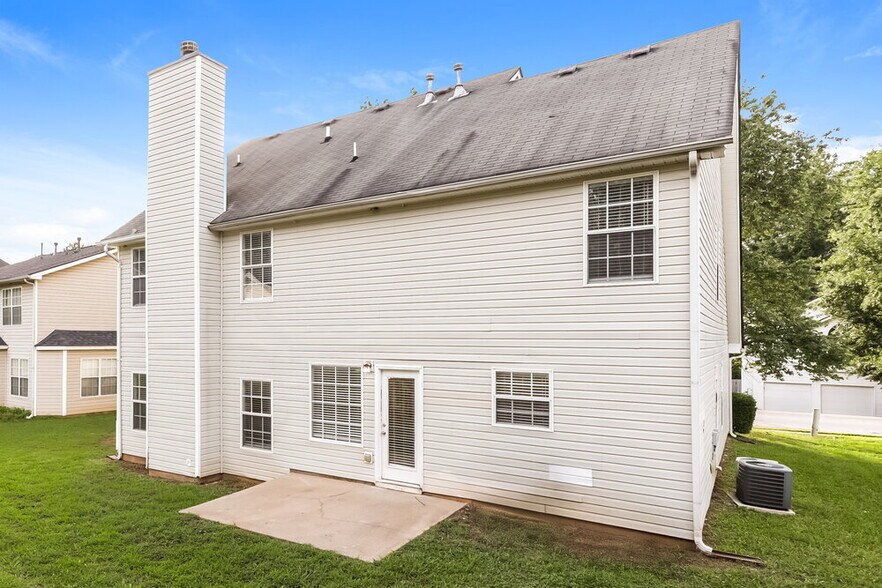 Building Photo - 1110 Ivey Ln