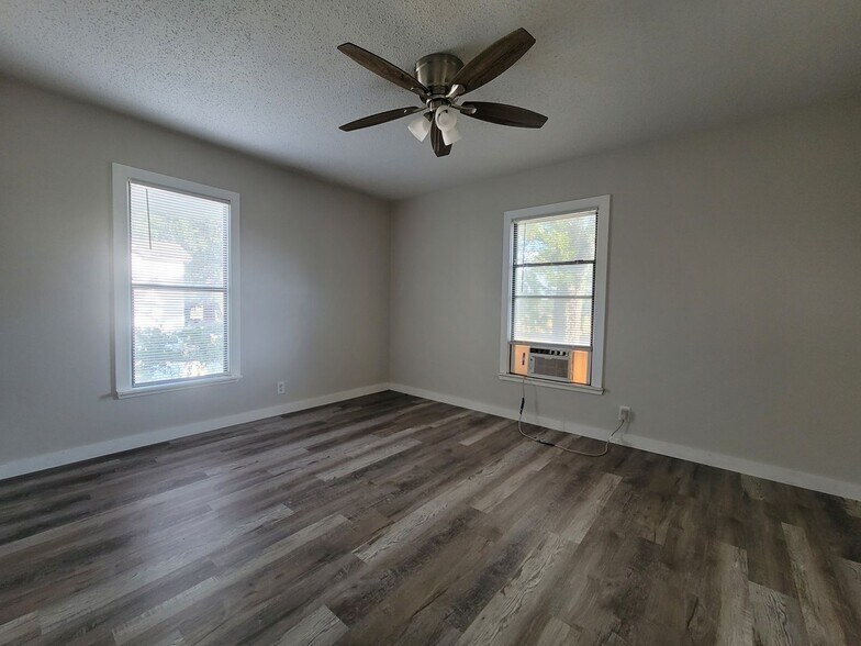 Building Photo - 508 Medcalf Dr