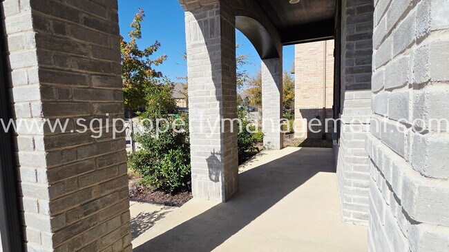 Primary Photo - 1922 Renwick Dr