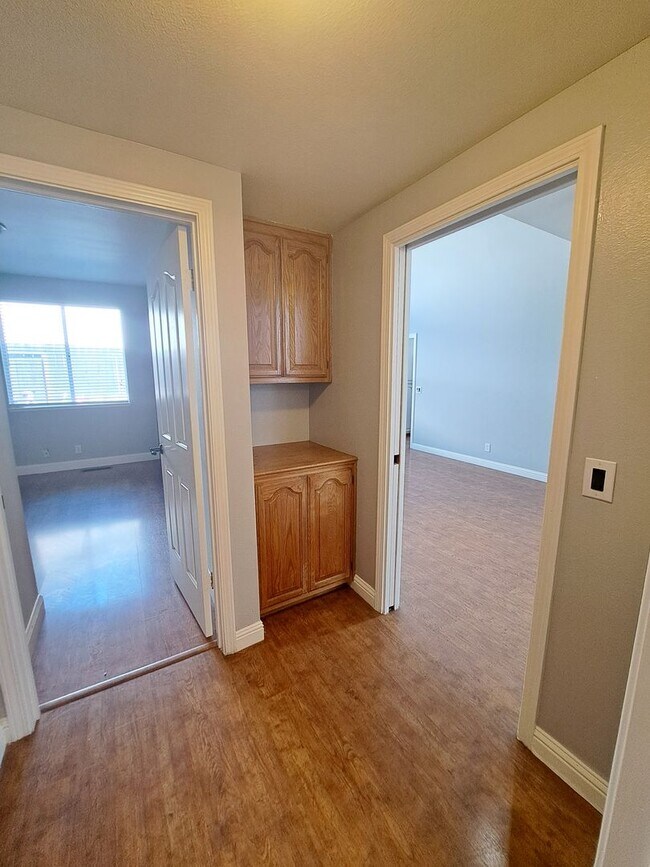 Building Photo - Expansive Oasis with a Guest House, Pool, ...