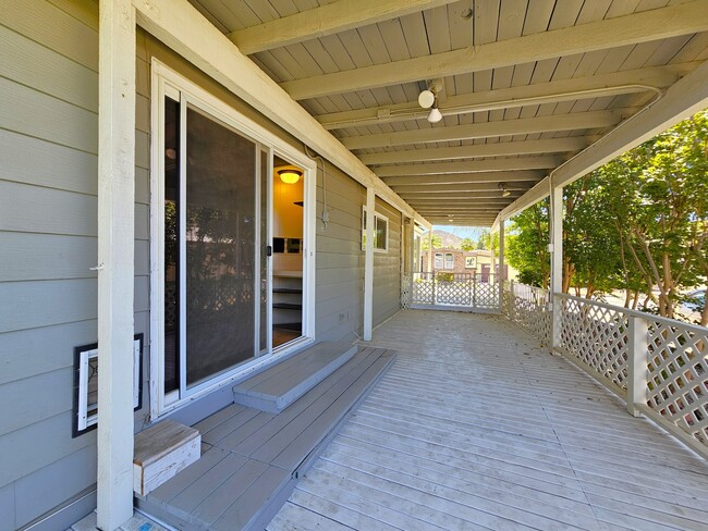 Building Photo - 30660 Palmetto Palm Ave