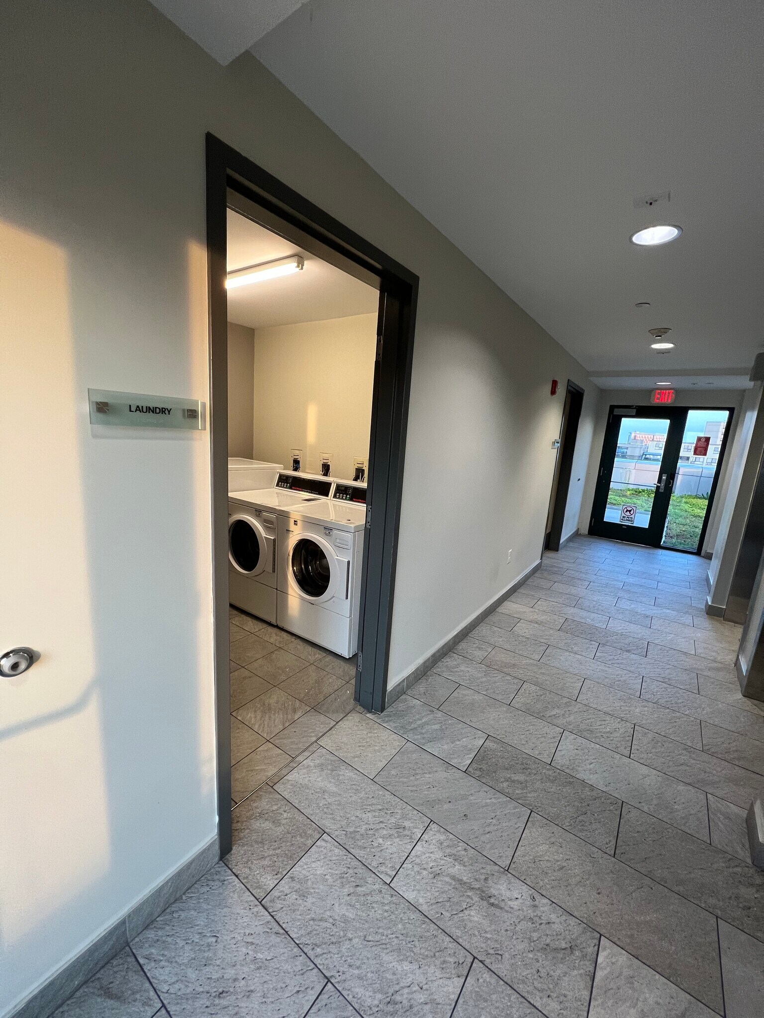 Building Photo - 1085 Boylston St