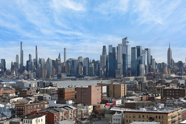 Building Photo - 500 Central Ave