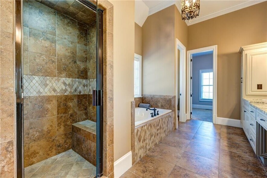 Building Photo - 1049 Highland Village Trail