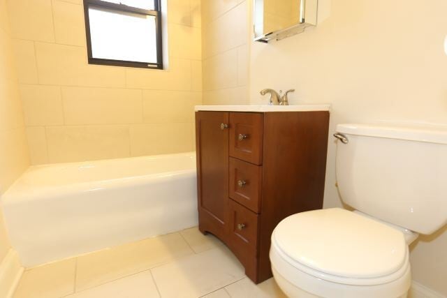 Building Photo - 4041 N Ashland Ave