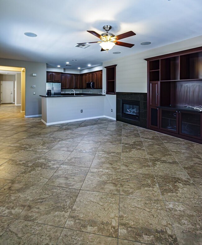 Building Photo - Townhome near Downtown Summerlin