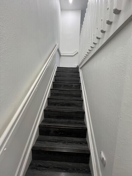 Building Photo - 3399 W 90th Ter