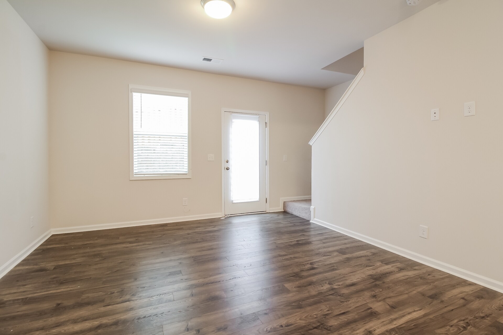 Building Photo - 102 Norse Crk Dr