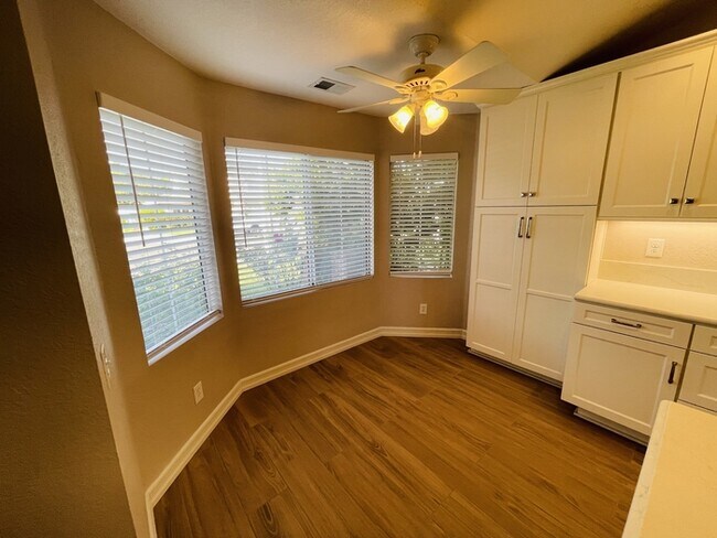 Building Photo - 28937 Biarritz Ct