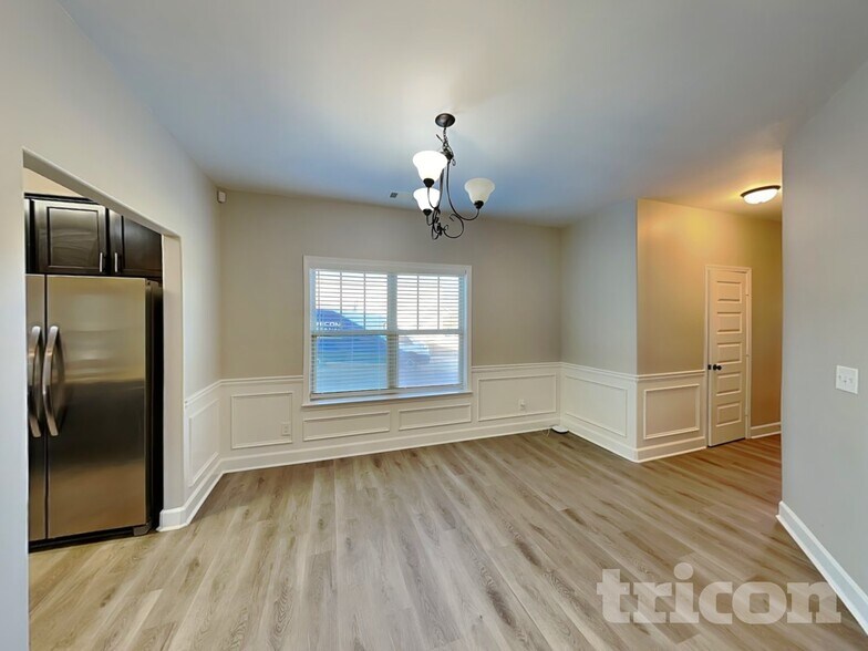 Building Photo - 498 Kirkland Dr