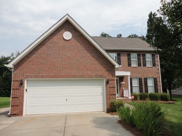 Primary Photo - 4205 Clovelly Dr
