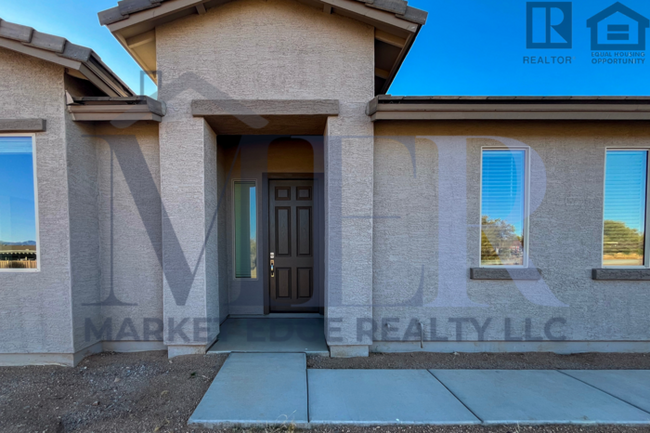 Building Photo - 3Bed/2Bath House at W Deer Valley/Cave Cre...