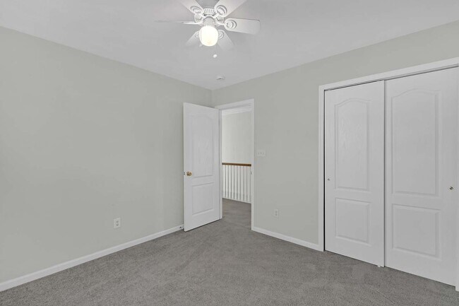 Building Photo - 710 Ray Ave