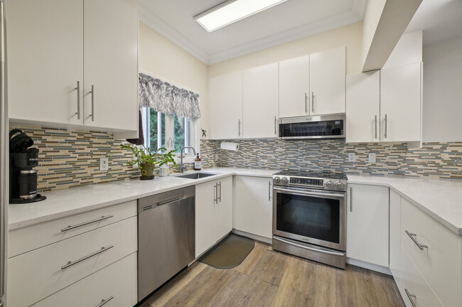 Building Photo - 51 Mount Kemble Ave