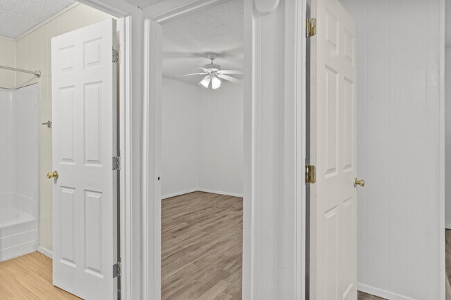 Building Photo - 110 Apache Hills Dr