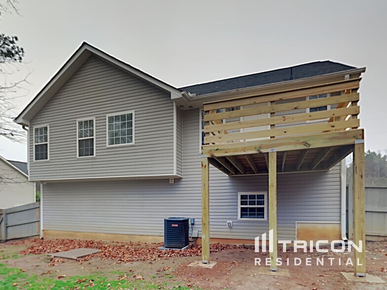 Building Photo - 141 Fairfax Dr