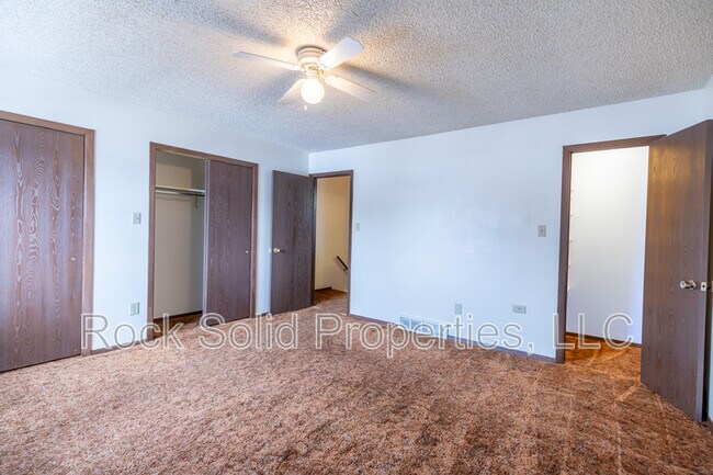 Building Photo - 1205 Crook Ave