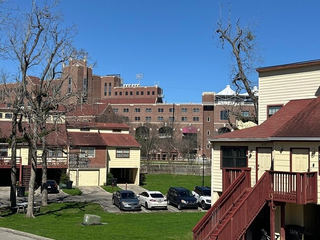 Building Photo - 424 Indian Village Trail