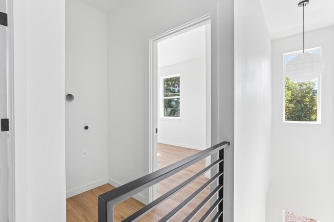 Building Photo - 787 NE Bryant St