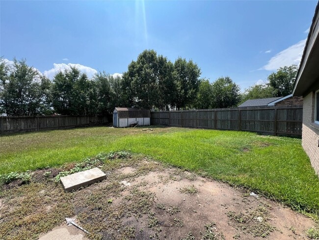 Building Photo - 22503 Braken Carter Ln