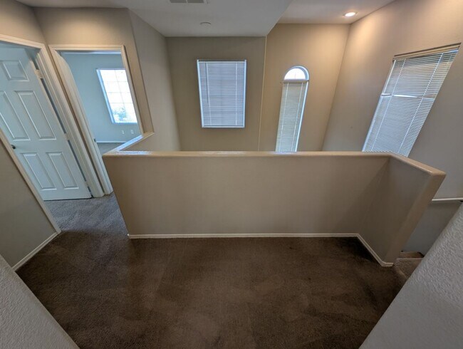 Building Photo - 4445 Laguna Garden Ave