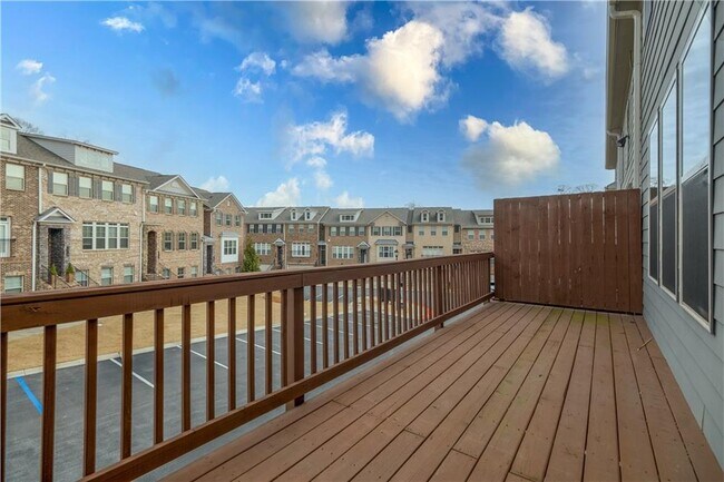 Building Photo - 1313 Harris Way S