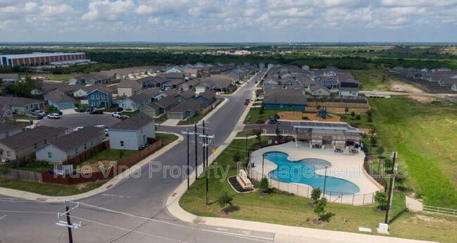 Building Photo - 7119 Satellite Wy