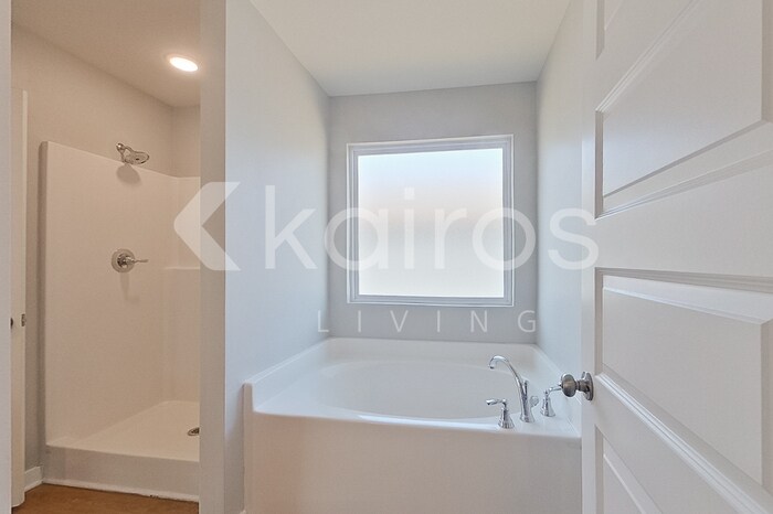 Building Photo - 7219 Chatfield Wy NW