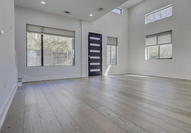 Building Photo - 4903 Lyons Rd