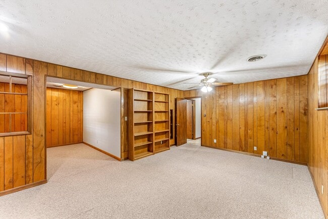 Building Photo - 9528 Gulf Park Dr