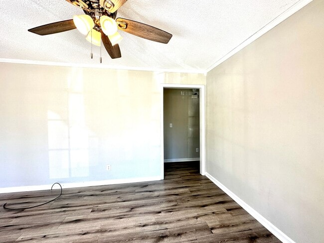 Building Photo - 4 Bedroom 2 Bath Home in Goose Creek