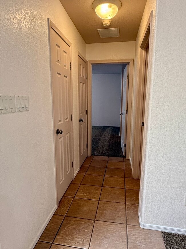 Building Photo - Corner Lot Home In Mesa Del Sol