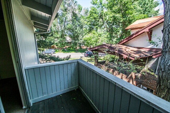 Building Photo - 1000 11th St