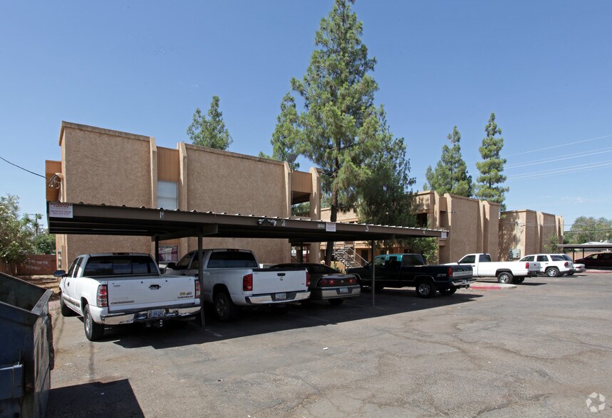 Building Photo - Quail Run