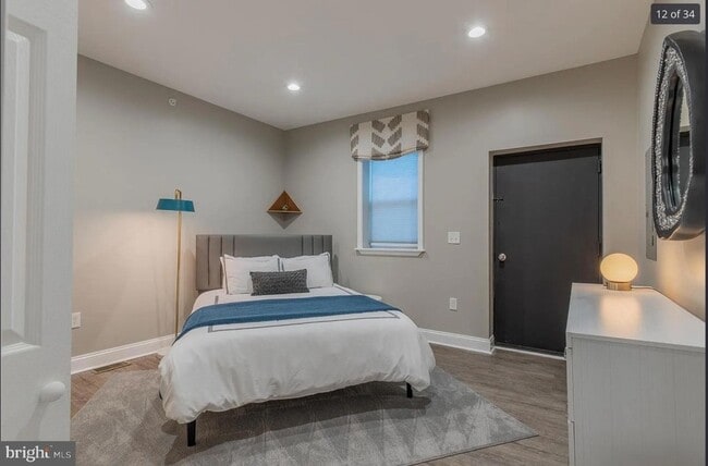 Building Photo - 3221 Noble St