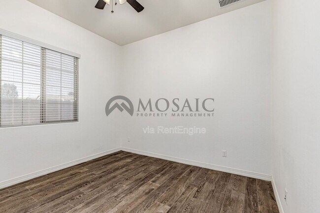 Building Photo - 800 E Tonto Pl