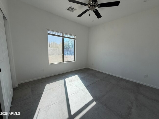 Building Photo - 12116 S 207th Dr