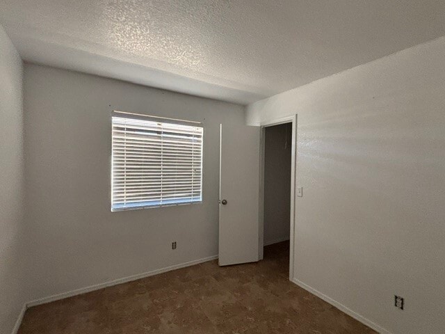 Building Photo - 2700 W Shauna Dr