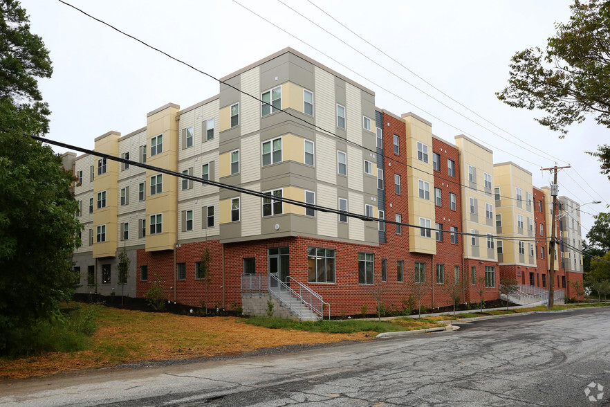 Building - Berger Square