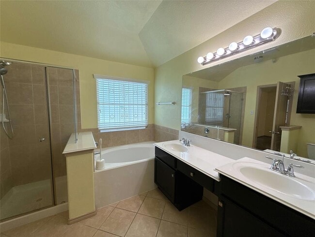 Building Photo - 21214 Colton Cove Dr